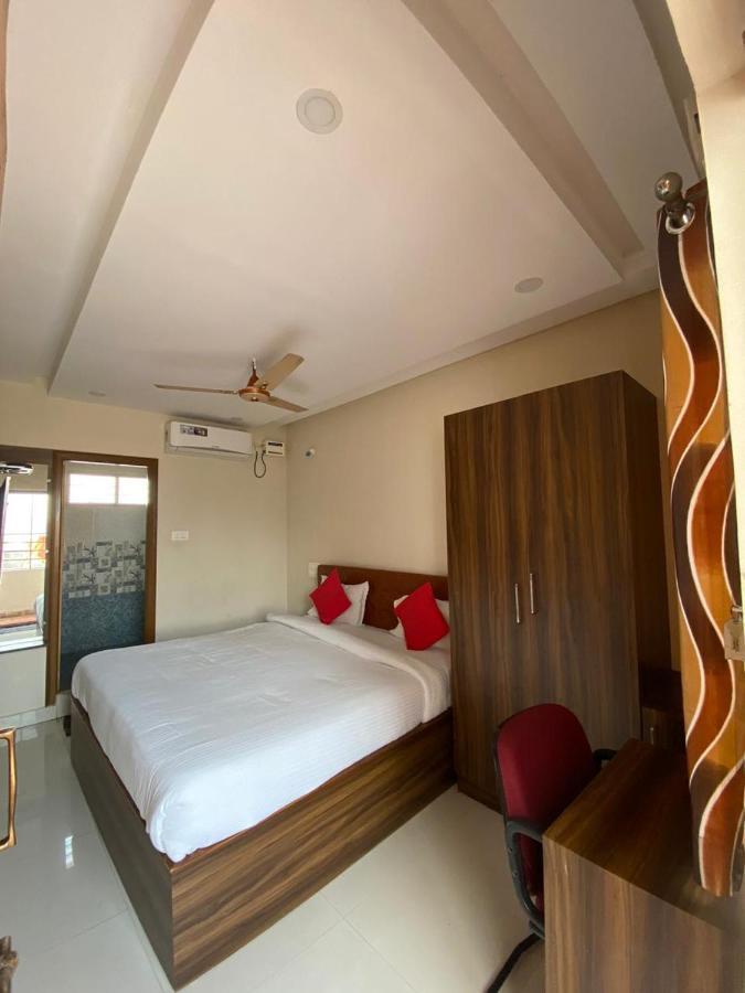 Hotel Renuka วิสาขปัตนัม ภายนอก รูปภาพ