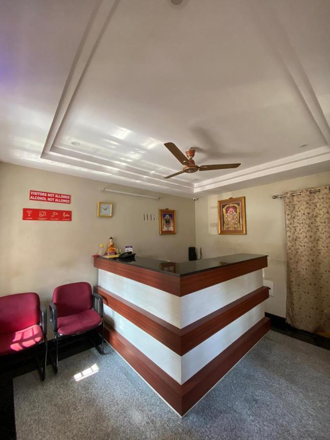 Hotel Renuka วิสาขปัตนัม ภายนอก รูปภาพ